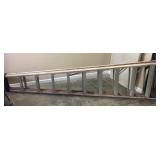 10 FT WERNER FIBERGLASS LADDER