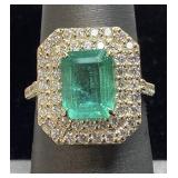 14KT YELLOW GOLD EMERALD & DIAMOND RING, SIZE