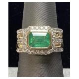 18KT YELLOW GOLD EMERALD & DIAMOND RING, SIZE 7,