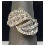 14KT YELLOW GOLD DIAMOND RING, SIZE 6.25,