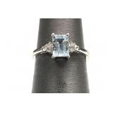14KWG 1.8G AQUAMARINE W/DIAMOND ACCENT RING