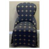 FLEUR-DE-LIS ACCENT CHAIR