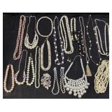 ASSORTED COSTUME JEWELRY, COOKIE LEE, BARO QUE