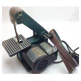 GRIZZLY INDUSTRIAL BELT SANDER, H3140
