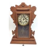 ANTIQUE WATERBURY 8 DAY CLOCK WITH KEY