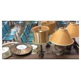 CHOICE LOT, 4 LAMPS, 4 WALL CLOCKS