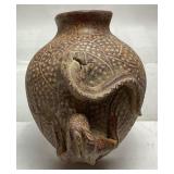 SALAMANDER DESIGN POTTERY WALL POCKET PLANTER,