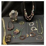 ASSORTED BEAD & STONE JEWELRY