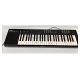 Vintage Yamaha PSR-11 Portable Keyboard 49 Full