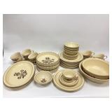 34 Piece Vtg Pfaltzgraff Village stoneware Dish