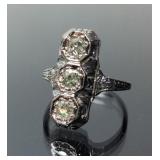WOMEN’S 18KT GOLD 3 DIAMOND RING .10CT EACH