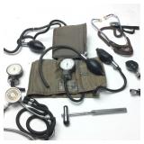 WW2 DOCTORS KIT/BLOOD PRESSURE/STETHESCOPE