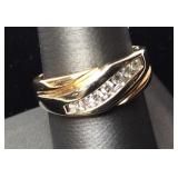 4.6DWT 14kt YELLOW GOLD 7 DIAMONDS