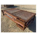 Lot of 2 Metal Gates