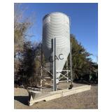 Grain Bin w/Auger