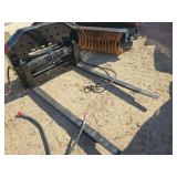 NEW GIYI Skid Steer Side Shift Pallet Forks