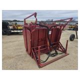 Bowman Squeeze Chute w/Hydraulic Controls