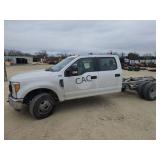 **2017 F-350 XL Crew Cab and Chassis