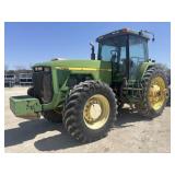 John Deere 8200 Cab/Air 4WD Tractor w/Duals