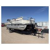 *2006 Suntracker Party Barge