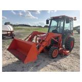 Kubota B3030 Cab/Air w/B2365 Loader/Bucket HST