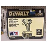NEW DEWALT DC825KA 18-Volt Compact Impact Driver