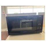 NEW Whirlpool .7cf Countertop Microwave with Elect