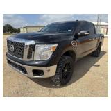 *2017 Nissan Titan Crew Cab 4WD