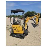 NEW AGT QK18R Mini Excavator