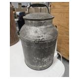 Vintage Metal Can w/Top