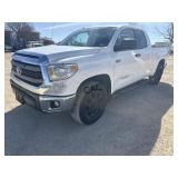 *2014 Toyota Tundra