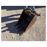 Kubota 16" HD Excavator Bucket