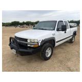 **2000 Chevrolet 2500 LS 4WD Ext Cab