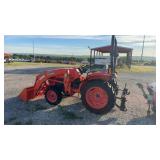 Kubota L3301 w/LA525 Loader/Bucket HST 4WD