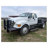 **2009 Ford F-650 XL Super Duty