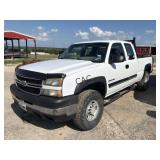 *2006 Chevrolet 2500 Extended Cab Gas