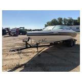 *2000 Tahoe Q7 Boat w/Mercury Motor