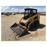 CAT 236B Skid Steer w/6
