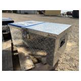20" Aluminum Toolbox w/Tow & Tie-Down Kit