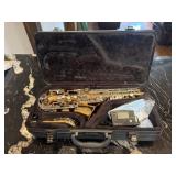 Yamaha Advantage Saxophone in Case w/Korg Tuner