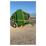 John Deere 567 MegaWide String Round Baler