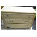 Blonde finish chest of drawers, 3 drawers,