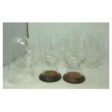 Assorted glassware,  14 pieces.