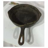 9" Wagner Ware cast-iron skillet no heat ring