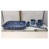 5 pieces of blue&white enamel ware.