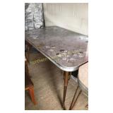 Vintage kitchen table with leaf, 59' x 35 1/2'