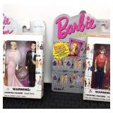 Assorted Barbie accessories, 16 keychains,