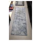 2 area rugs, approximately 2