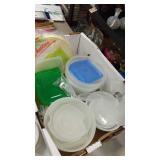 Box lot of plastic ware.