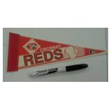 Cincinnati Reds pennant. Small.